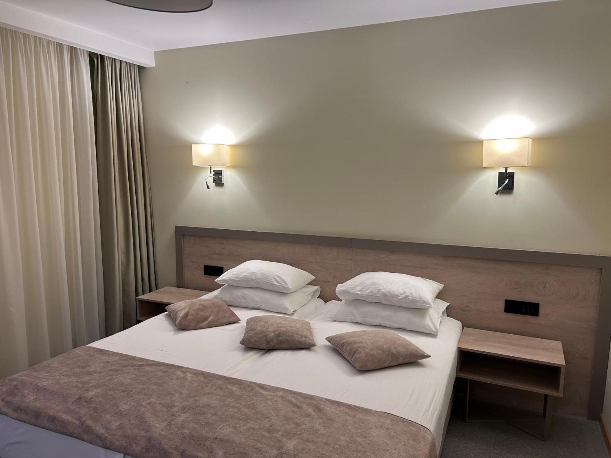 Hotel Siesta Uzice Bagian luar foto
