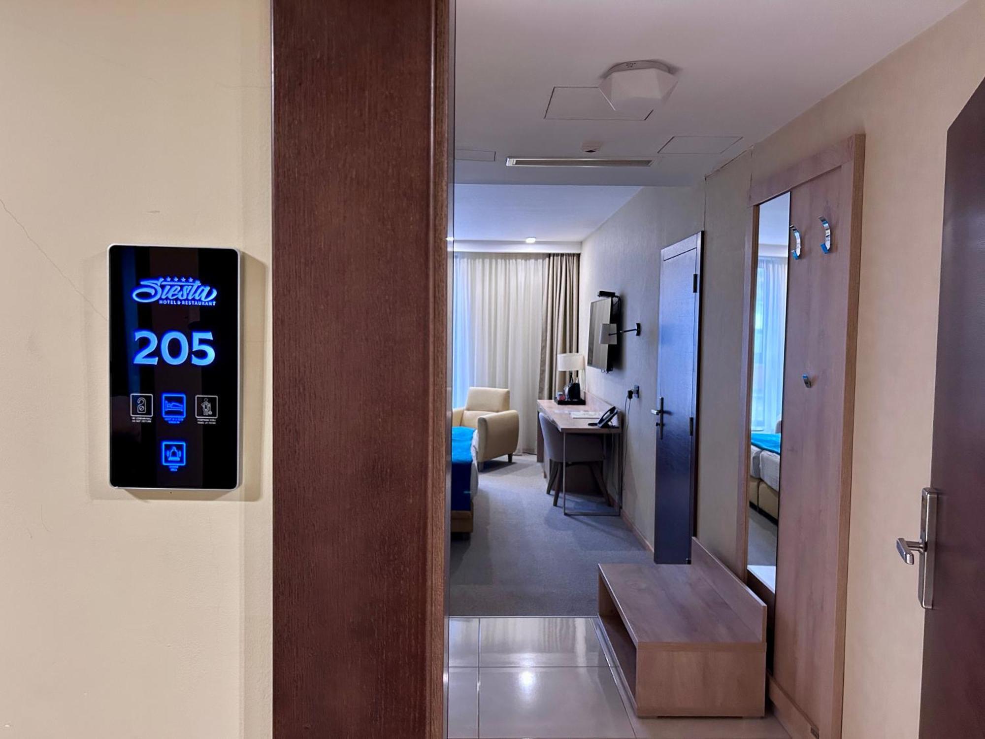 Hotel Siesta Uzice Bagian luar foto