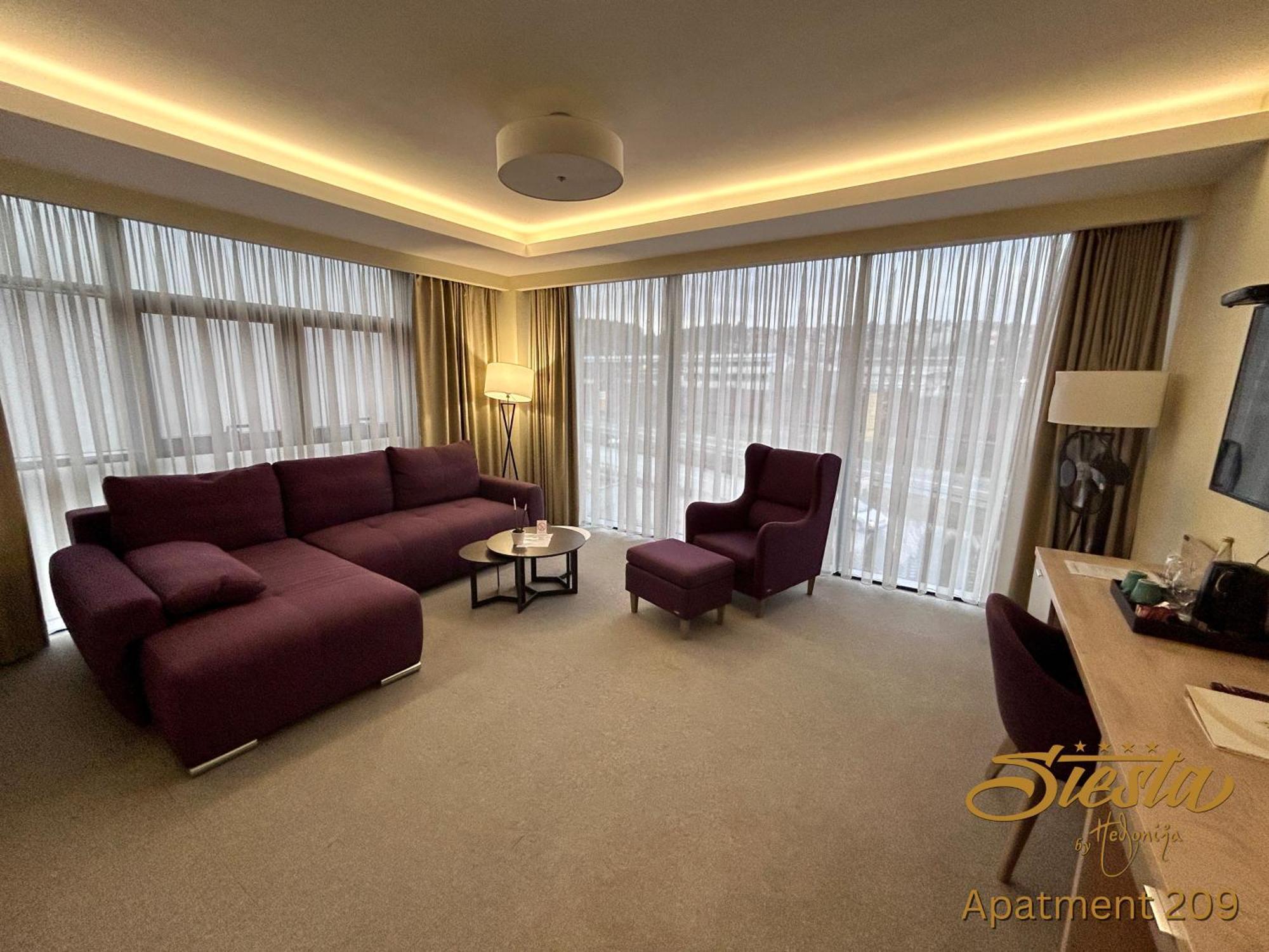 Hotel Siesta Uzice Bagian luar foto